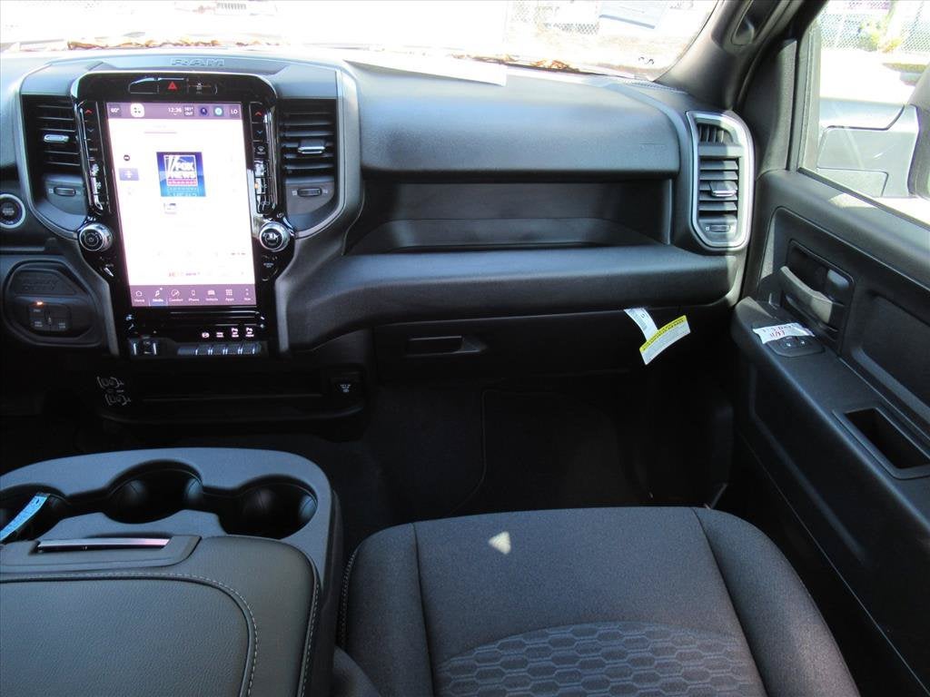 2026 RAM Ram 2500 RAM 2500 BLACK EXPRESS CREW CAB 4X4 6'4' BOX