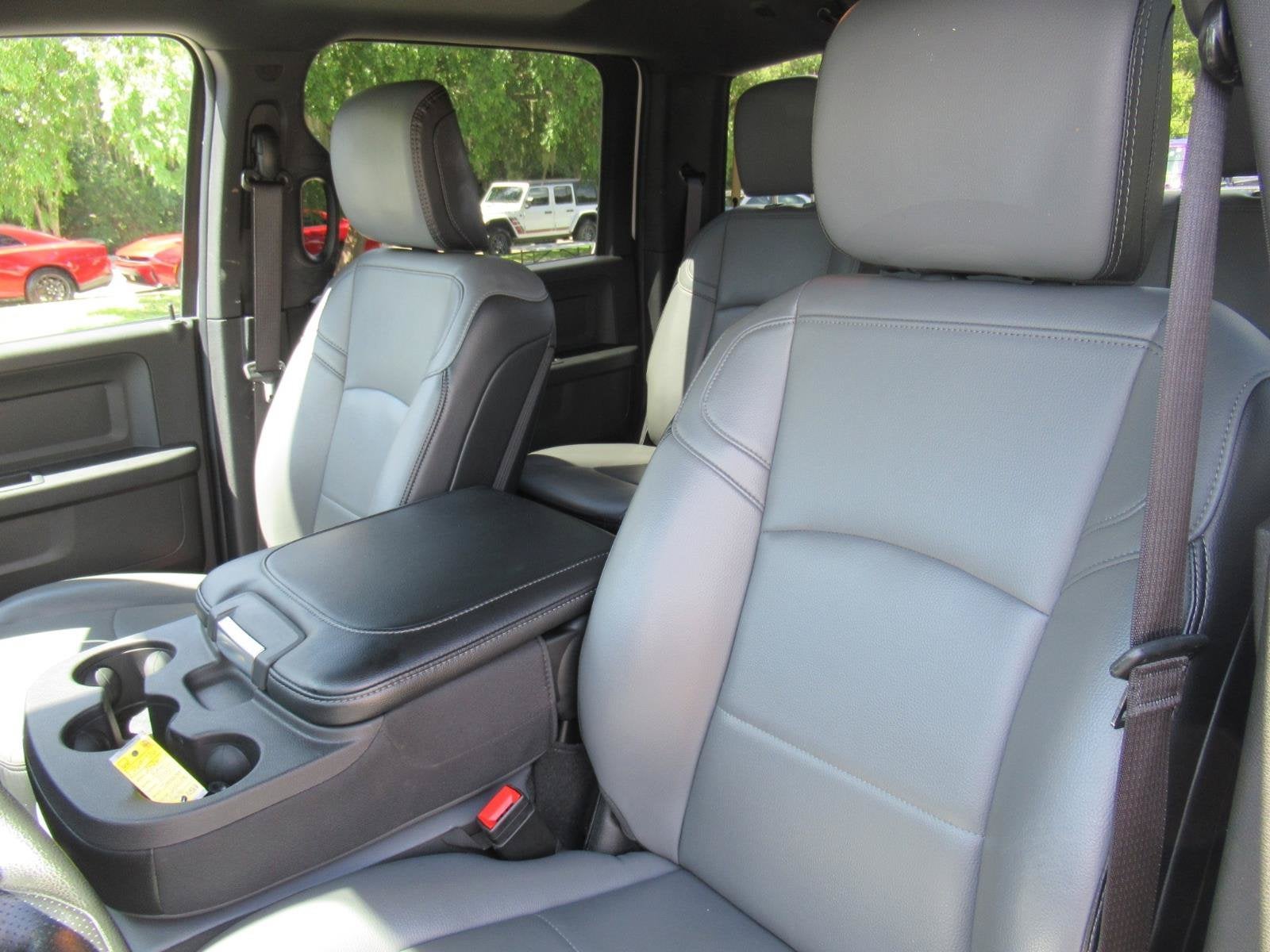 2026 RAM 3500 Tradesman Crew Cab 4x4 8' Box