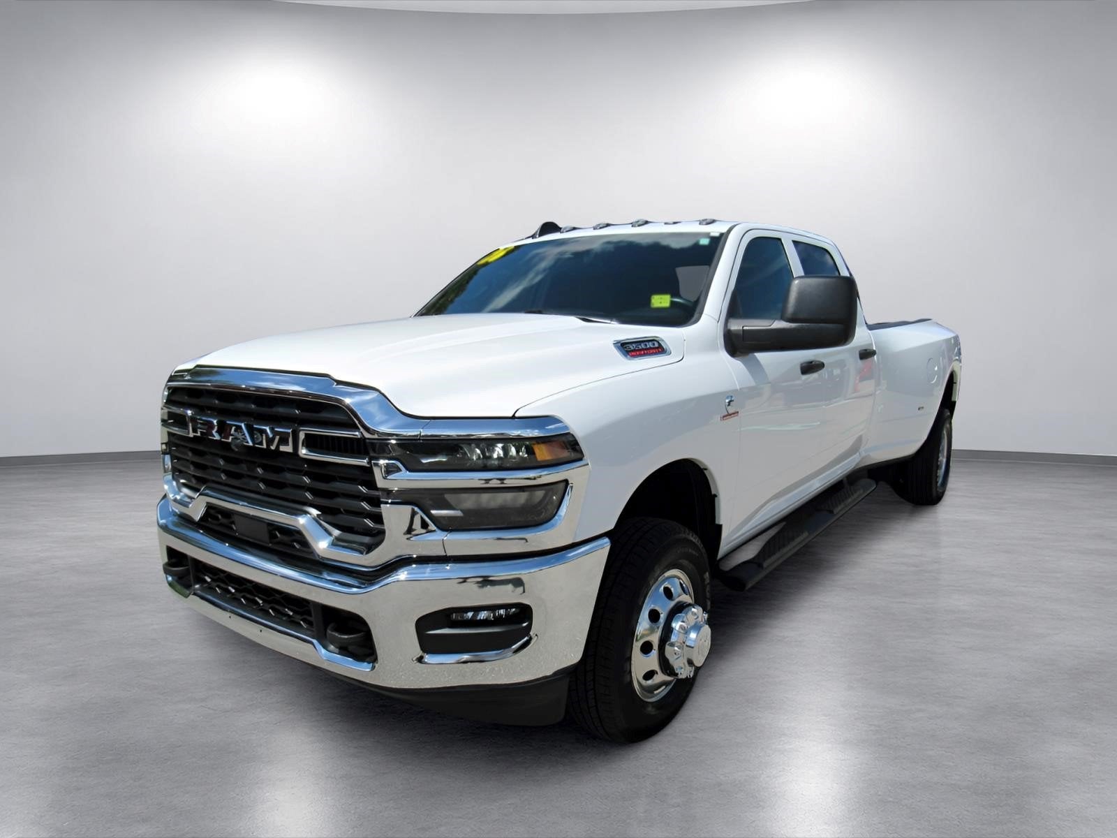 2026 RAM 3500 Tradesman Crew Cab 4x4 8' Box