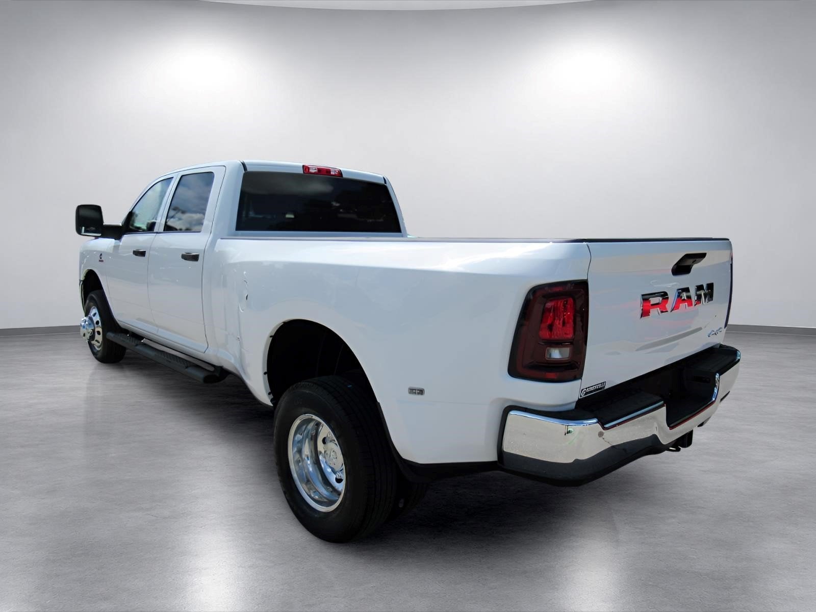 2026 RAM 3500 Tradesman Crew Cab 4x4 8' Box