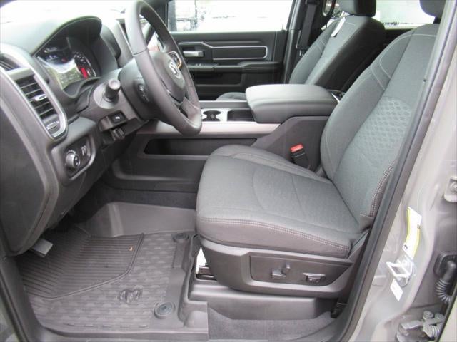 2027 RAM Ram 3500 RAM 3500 BIG HORN CREW CAB 4X4 8' BOX