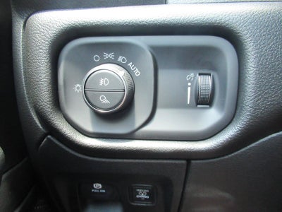 2026 RAM 1500 RAM 1500 EXPRESS CREW CAB 4X2 5'7' BOX