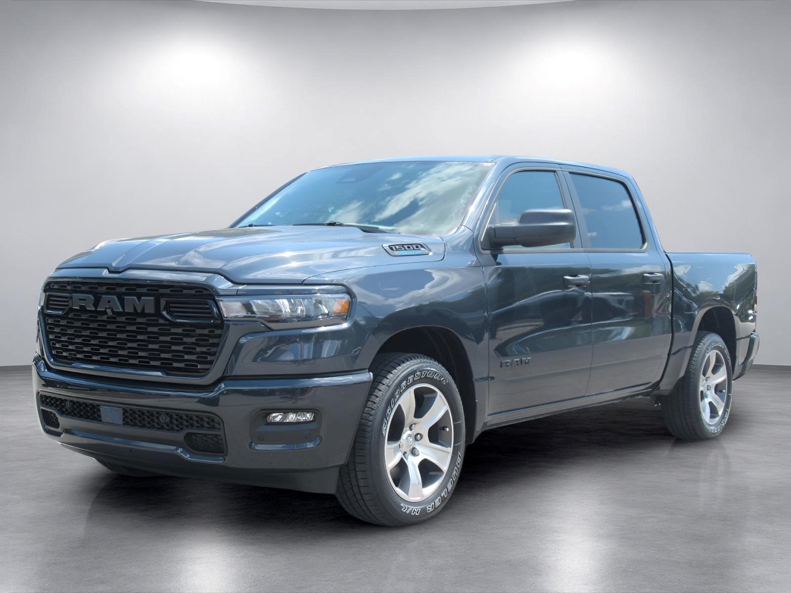 2026 RAM 1500 RAM 1500 EXPRESS CREW CAB 4X2 5'7' BOX