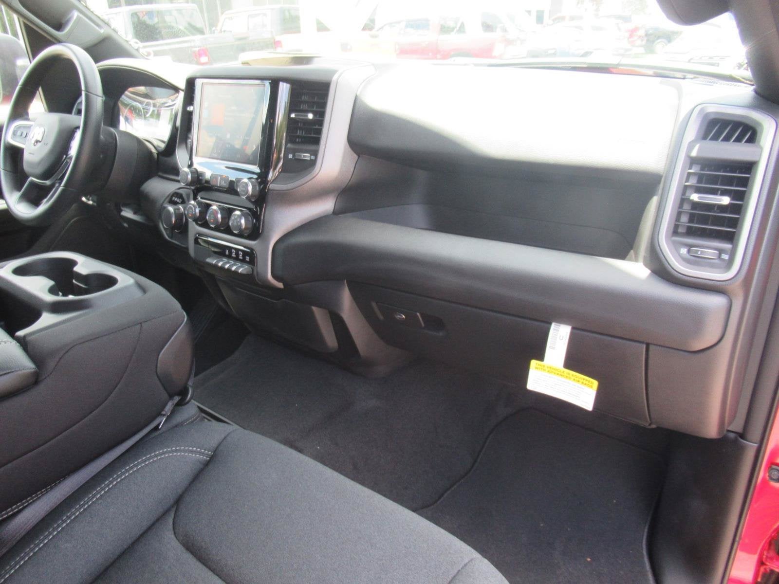 2026 RAM Ram 1500 RAM 1500 EXPRESS CREW CAB 4X2 5'7' BOX