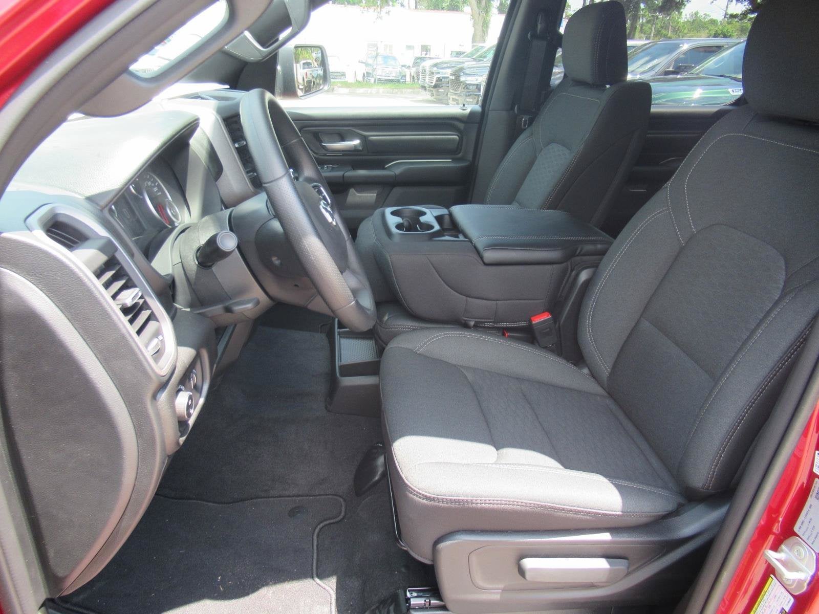 2026 RAM Ram 1500 RAM 1500 EXPRESS CREW CAB 4X2 5'7' BOX