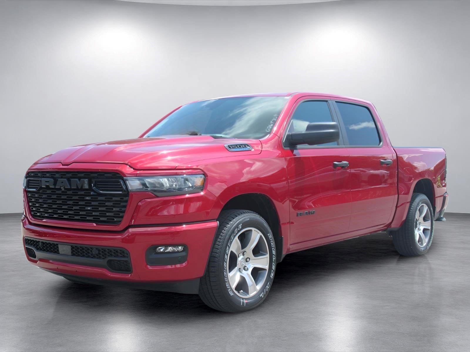 2026 RAM Ram 1500 RAM 1500 EXPRESS CREW CAB 4X2 5'7' BOX