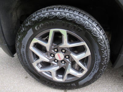 2022 GMC Sierra 1500 4WD Crew Cab Short Box SLT