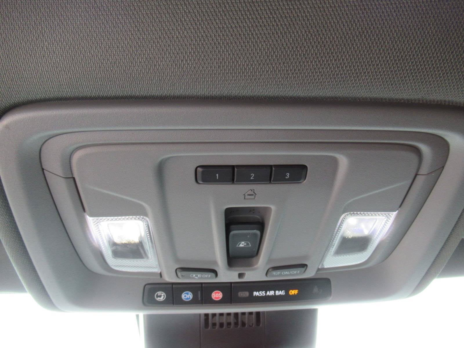 2022 GMC Sierra 1500 4WD Crew Cab Short Box SLT