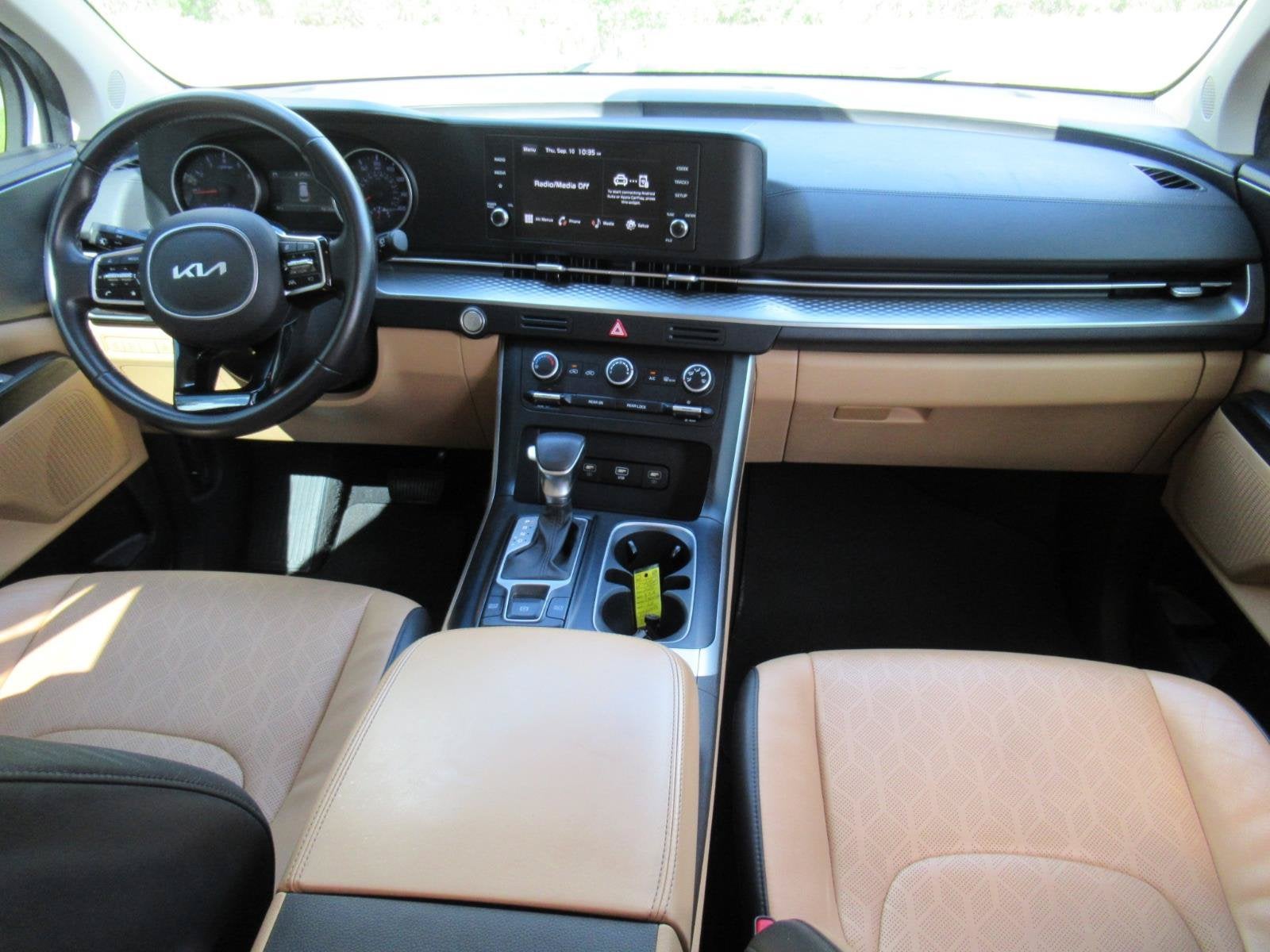 2024 Kia Carnival LX Seat Package