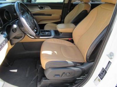 2024 Kia Carnival LX Seat Package