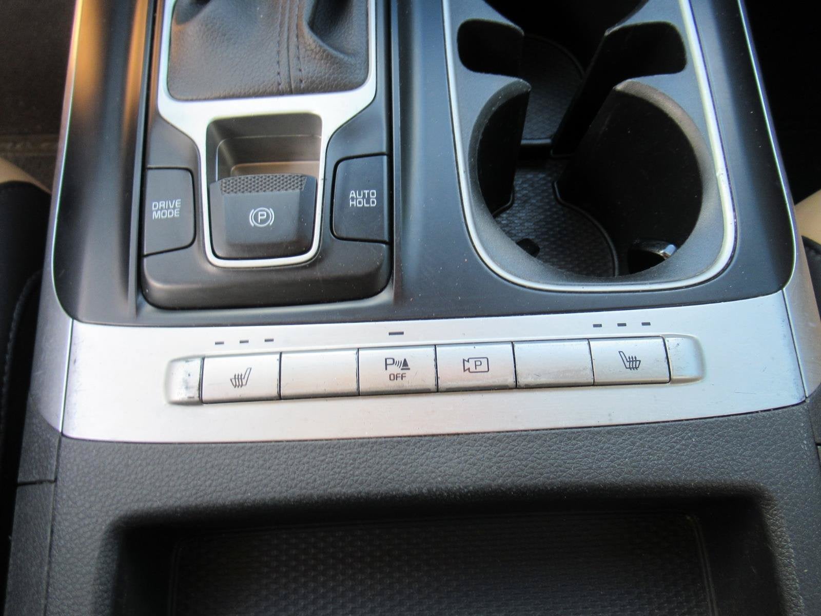 2024 Kia Carnival LX Seat Package