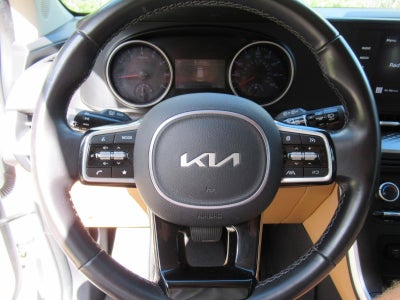 2024 Kia Carnival LX Seat Package