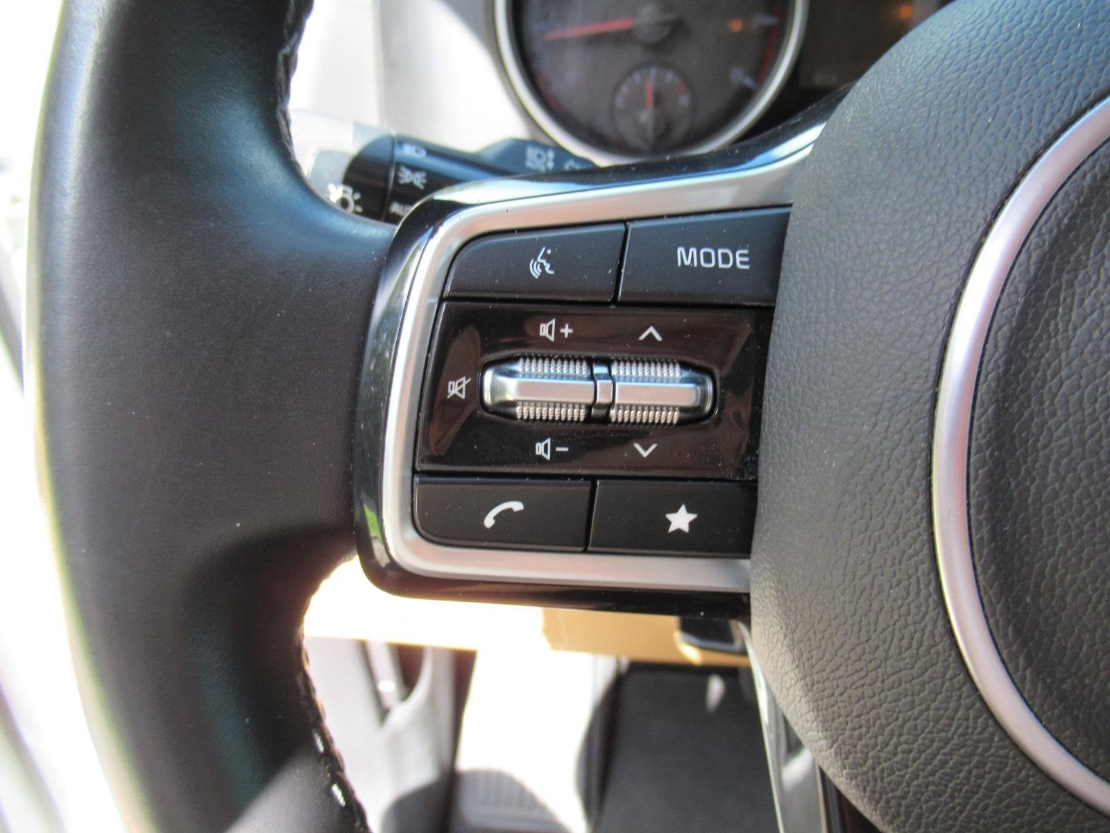 2024 Kia Carnival LX Seat Package