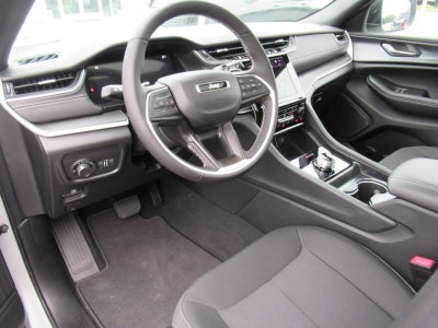 2026 Jeep Grand Cherokee GRAND CHEROKEE LAREDO X 4X2