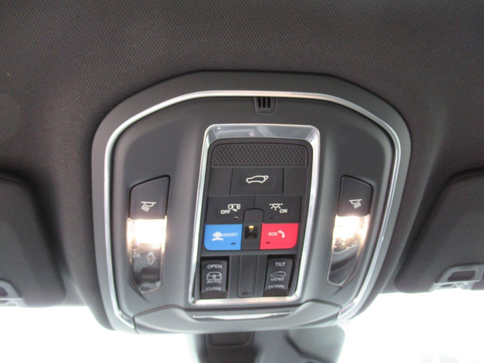 2026 Jeep Grand Cherokee GRAND CHEROKEE LAREDO X 4X2