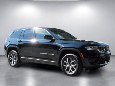 2027 Jeep Grand Cherokee GRAND CHEROKEE LAREDO X 4X2