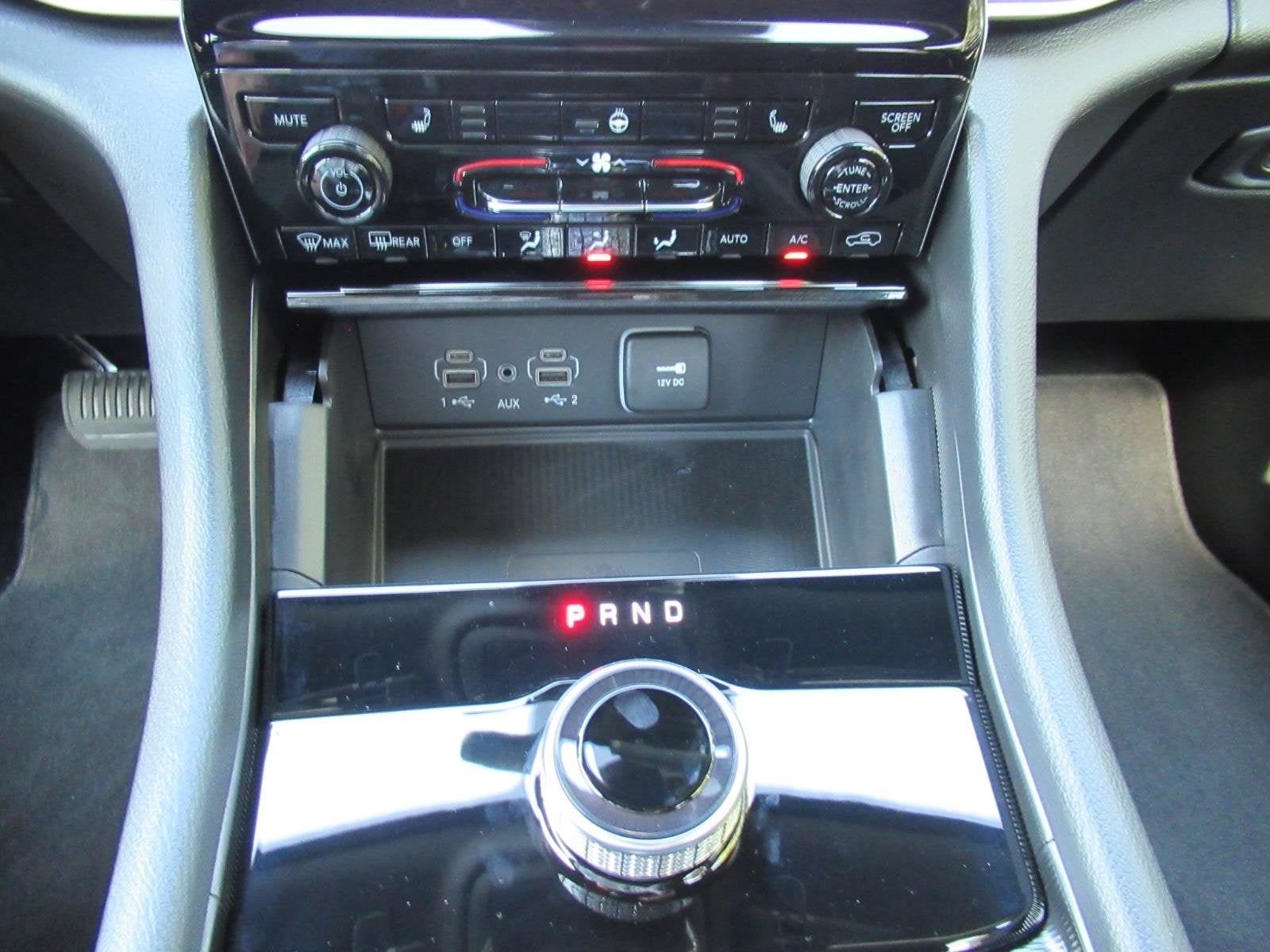 2027 Jeep Grand Cherokee GRAND CHEROKEE LAREDO X 4X2