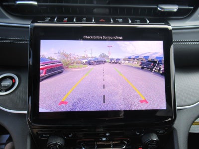 2027 Jeep Grand Cherokee GRAND CHEROKEE LAREDO X 4X2