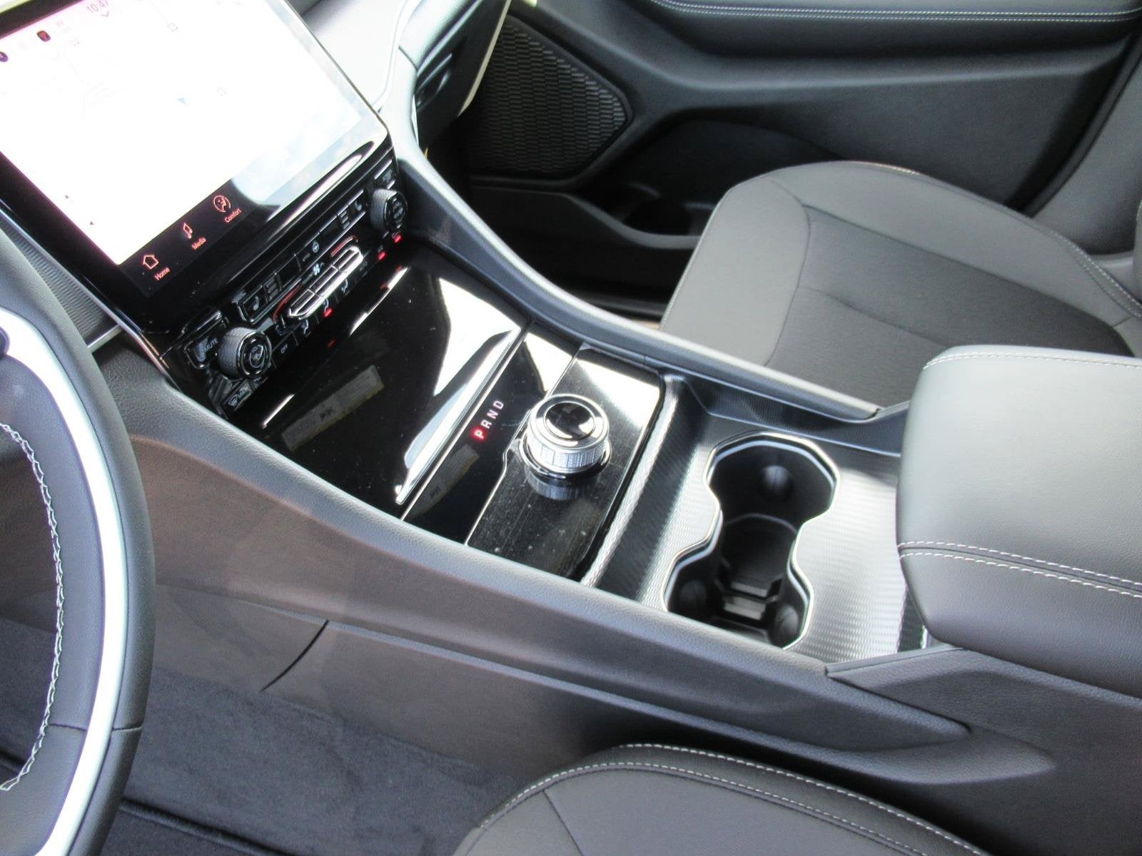 2027 Jeep Grand Cherokee GRAND CHEROKEE LAREDO X 4X2