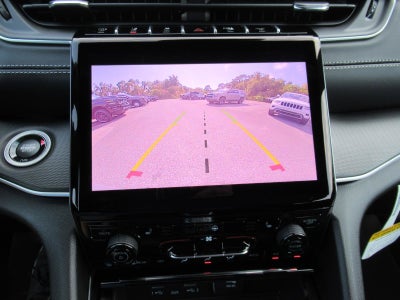2027 Jeep Grand Cherokee GRAND CHEROKEE LAREDO X 4X2