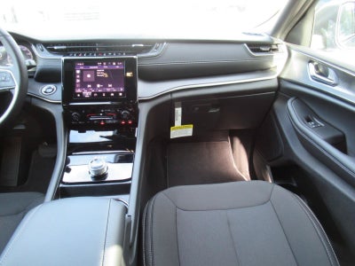 2026 Jeep Grand Cherokee GRAND CHEROKEE LAREDO X 4X2