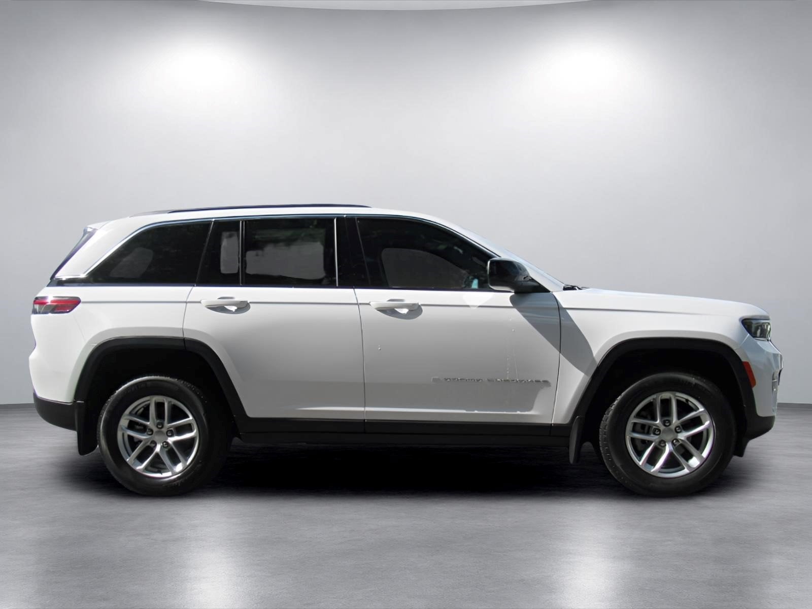 2026 Jeep Grand Cherokee GRAND CHEROKEE LAREDO X 4X2