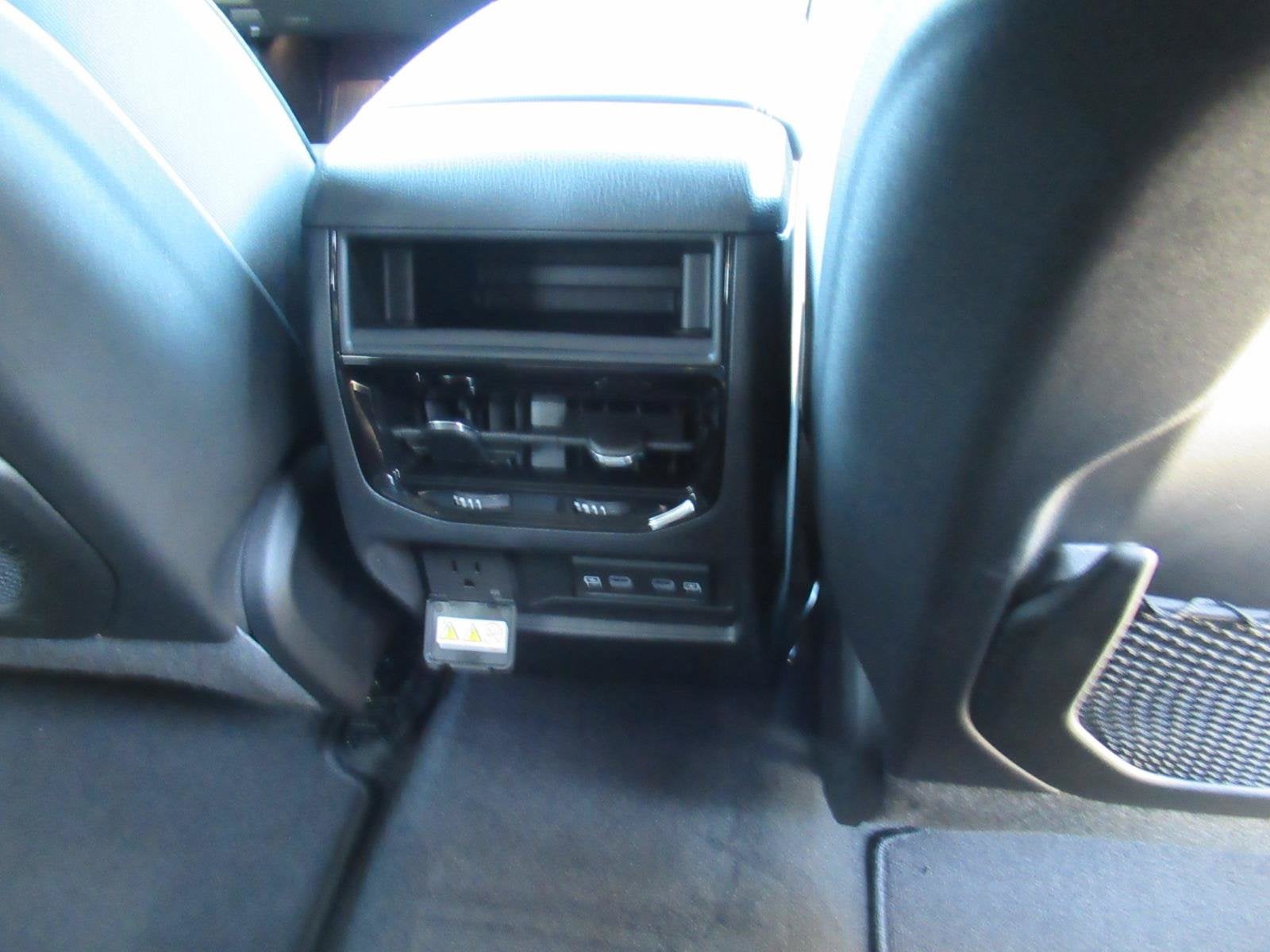 2027 Jeep Grand Cherokee GRAND CHEROKEE LAREDO ALTITUDE 4X2