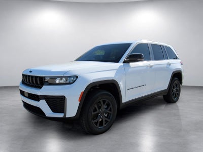 2027 Jeep Grand Cherokee GRAND CHEROKEE LAREDO ALTITUDE 4X2