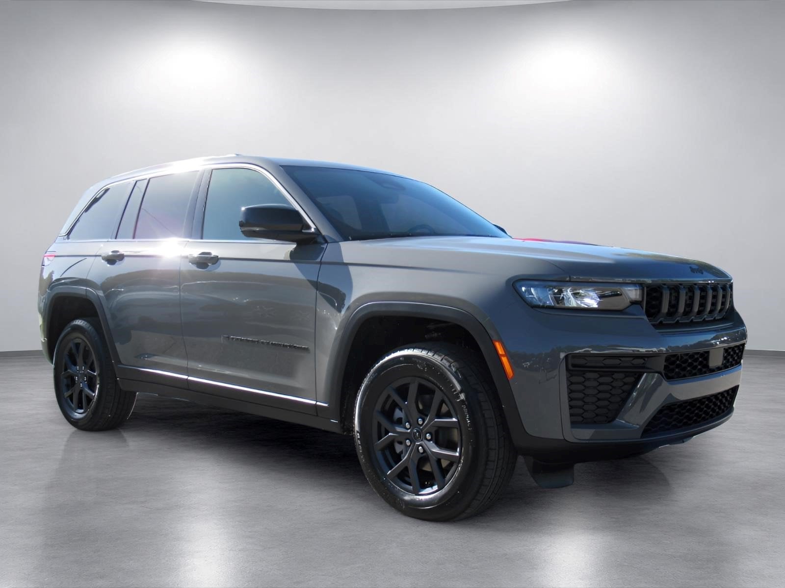 2027 Jeep Grand Cherokee GRAND CHEROKEE LAREDO ALTITUDE 4X2