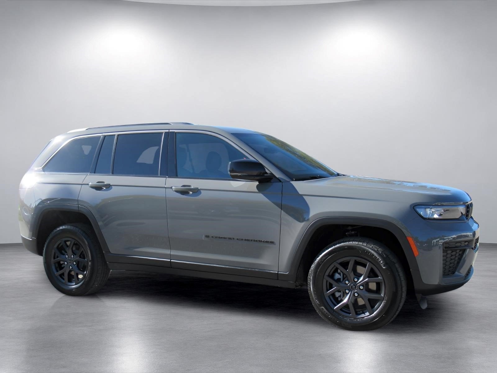 2027 Jeep Grand Cherokee GRAND CHEROKEE LAREDO ALTITUDE 4X2