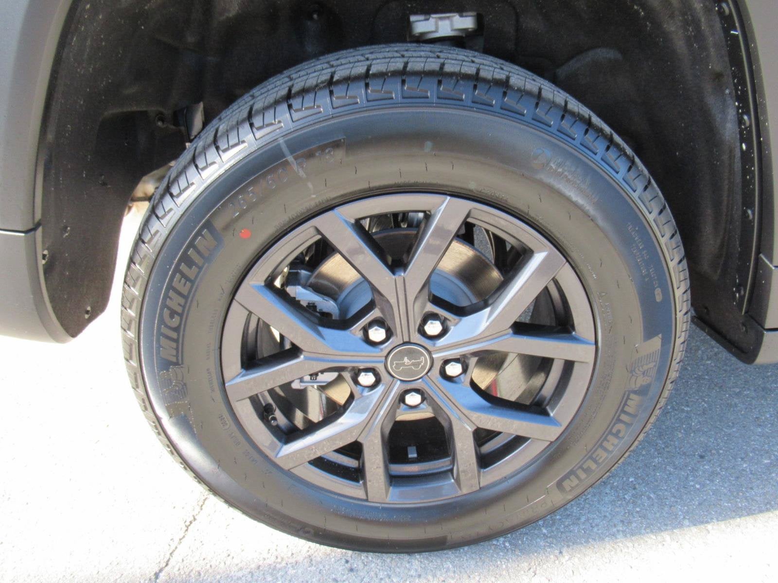 2027 Jeep Grand Cherokee GRAND CHEROKEE LAREDO ALTITUDE 4X2