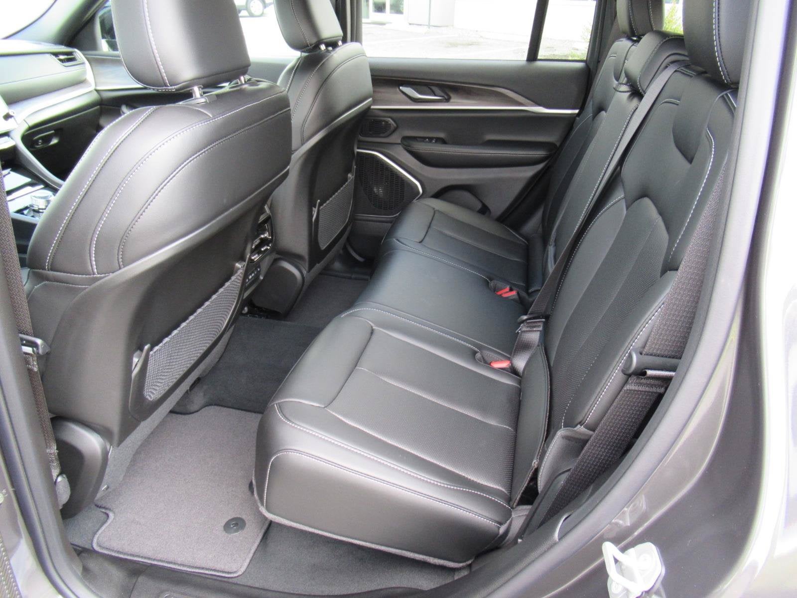 2026 Jeep Grand Cherokee GRAND CHEROKEE LIMITED 4X2