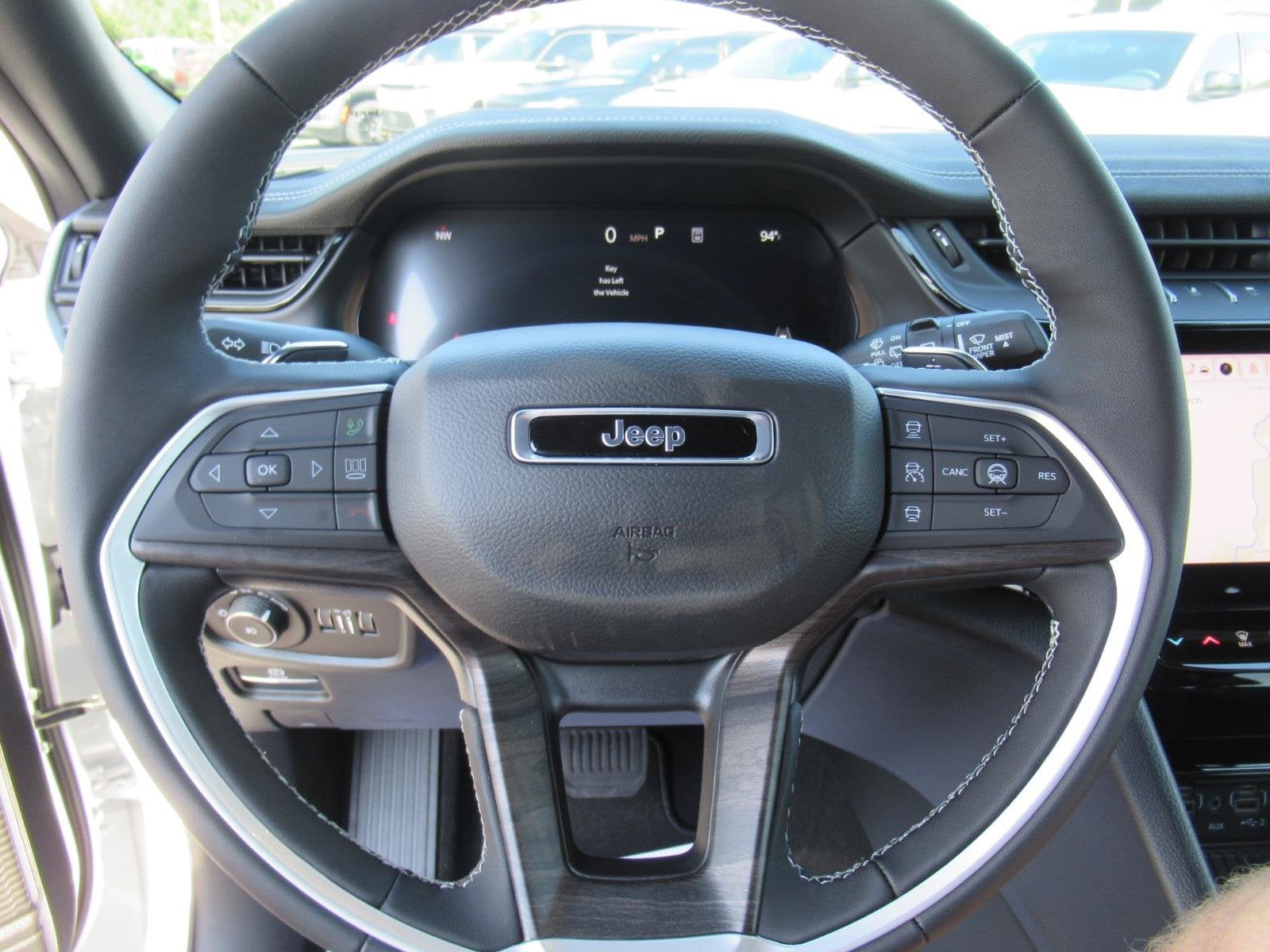 2027 Jeep Grand Cherokee GRAND CHEROKEE LIMITED 4X2