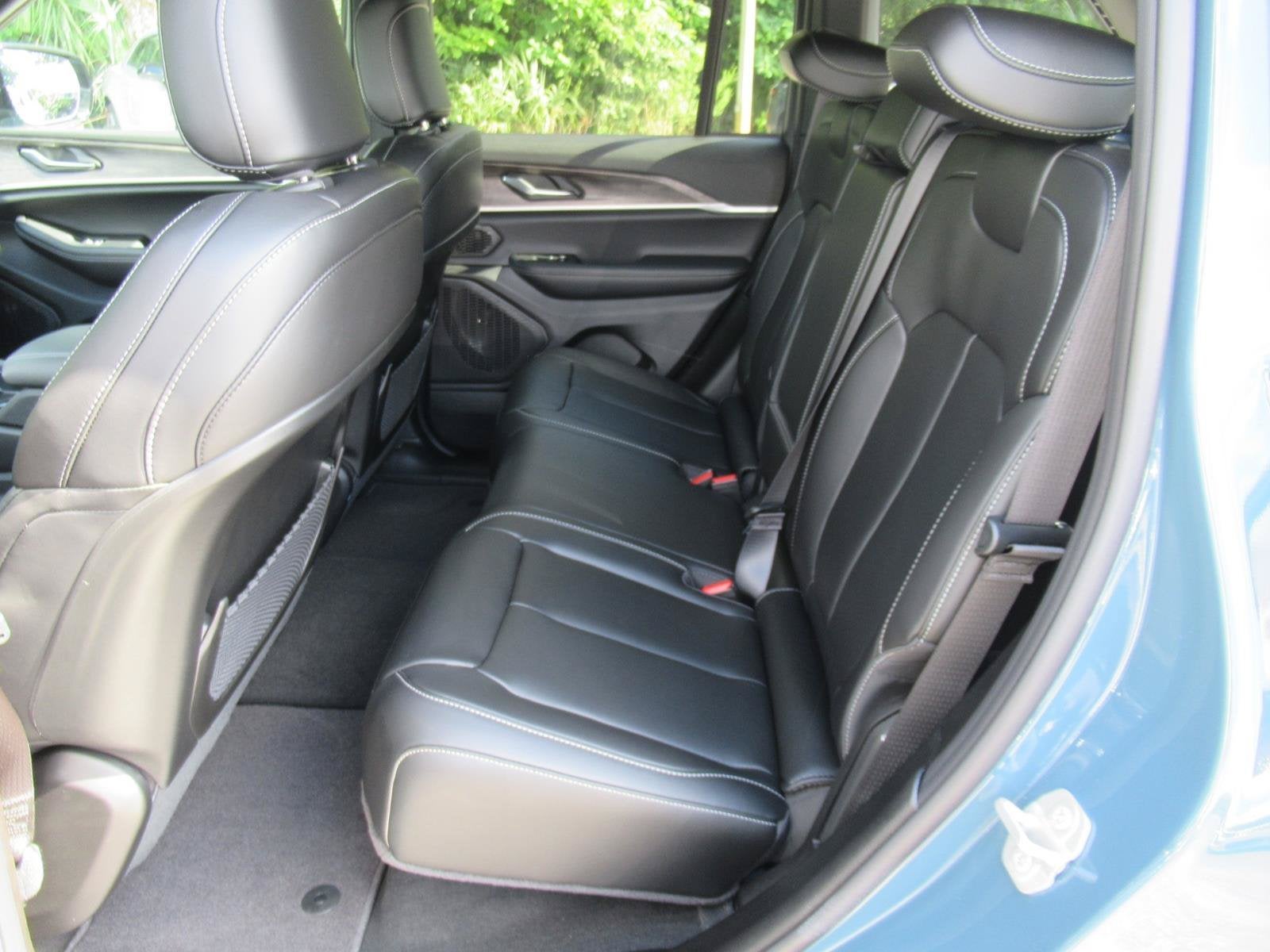 2027 Jeep Grand Cherokee GRAND CHEROKEE LIMITED 4X2