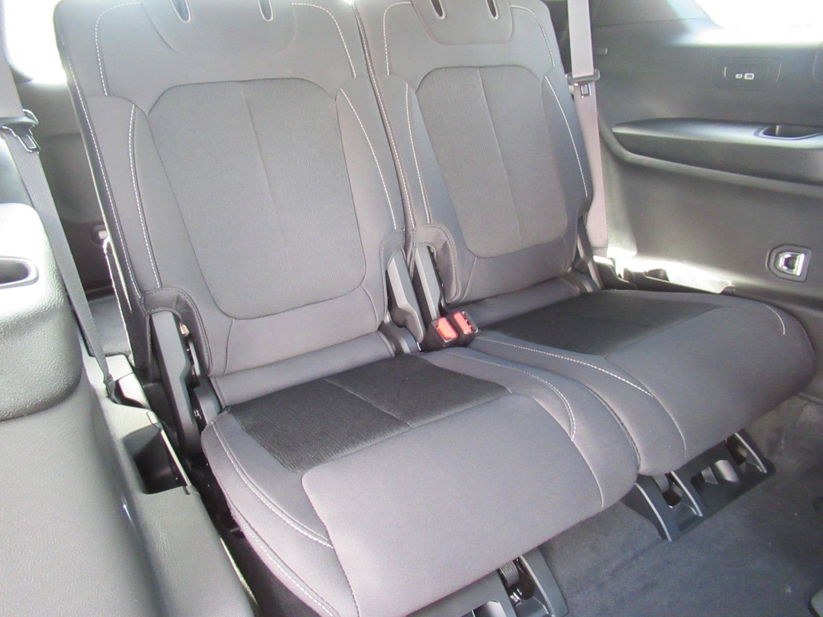 2026 Jeep Grand Cherokee GRAND CHEROKEE L LAREDO X 4X2