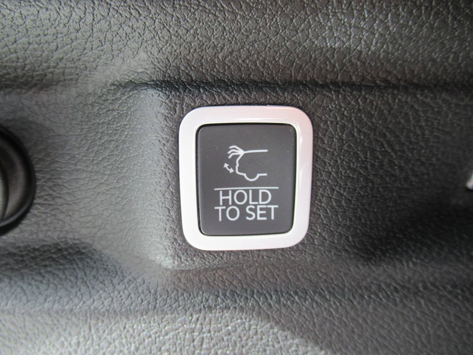 2026 Jeep Grand Cherokee GRAND CHEROKEE L LAREDO X 4X2
