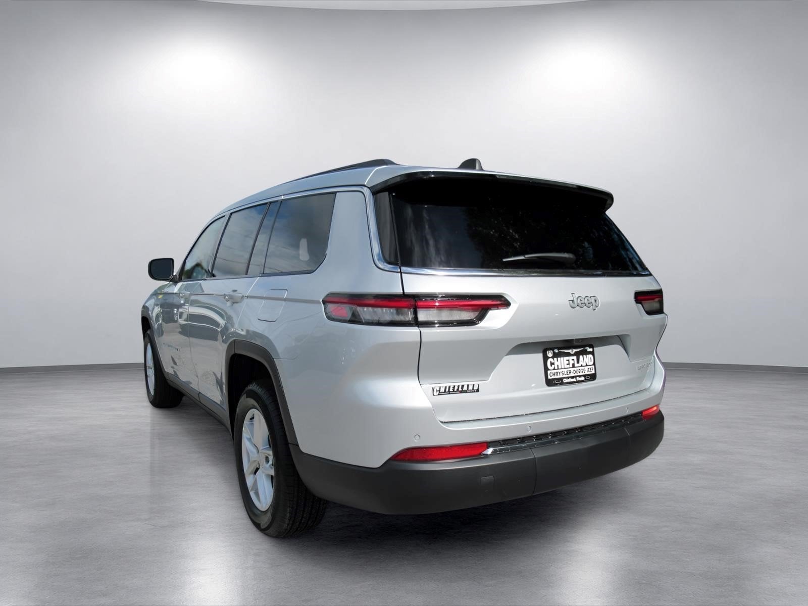 2026 Jeep Grand Cherokee GRAND CHEROKEE L LAREDO X 4X2