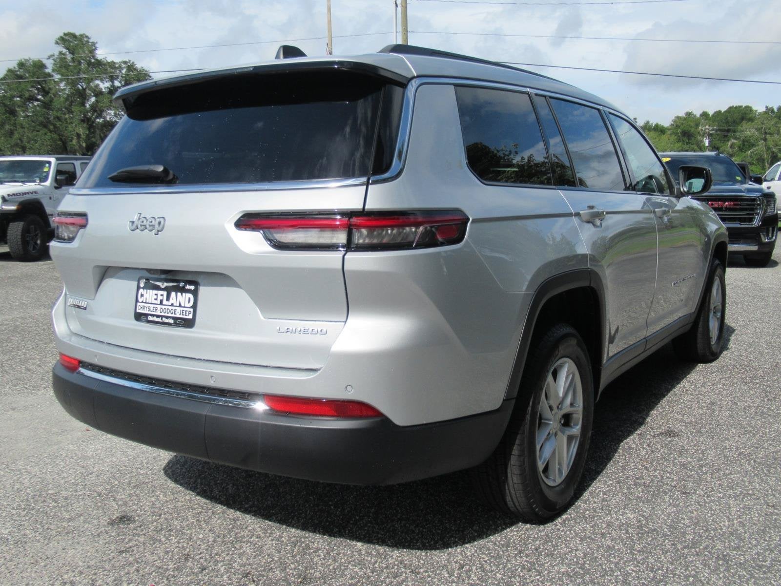 2026 Jeep Grand Cherokee GRAND CHEROKEE L LAREDO X 4X2