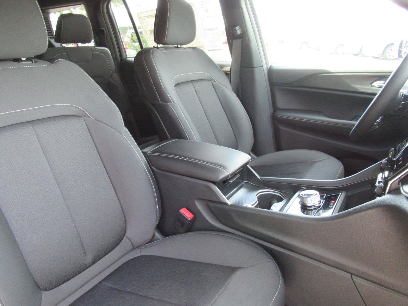 2026 Jeep Grand Cherokee GRAND CHEROKEE L LAREDO X 4X2