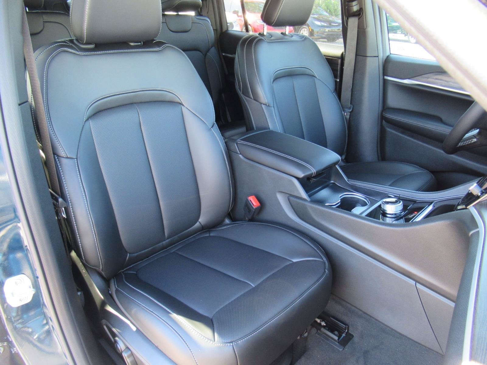 2027 Jeep Grand Cherokee GRAND CHEROKEE L LIMITED 4X2