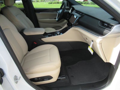 2027 Jeep Grand Cherokee GRAND CHEROKEE L LIMITED 4X2