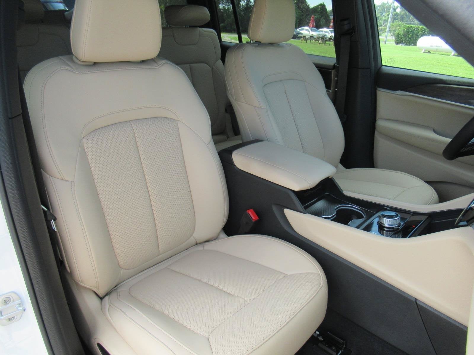 2027 Jeep Grand Cherokee GRAND CHEROKEE L LIMITED 4X2