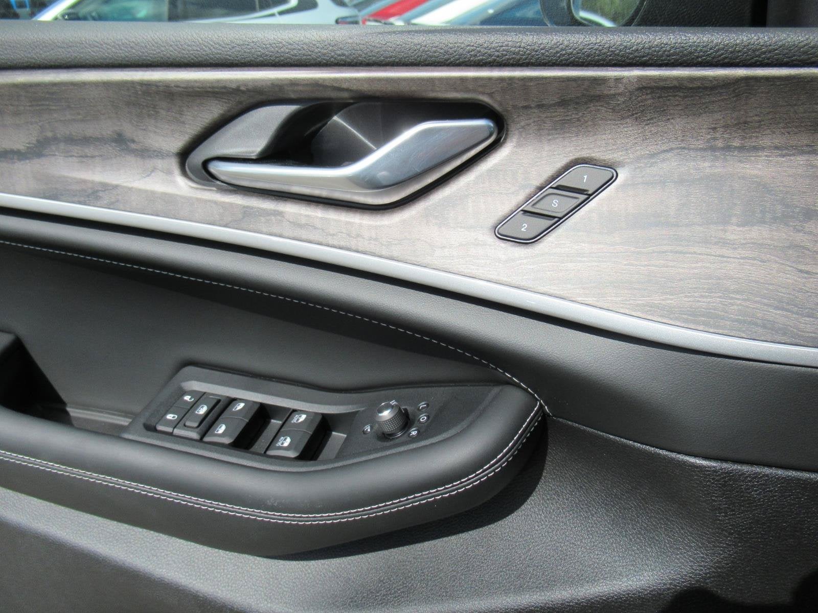 2027 Jeep Grand Cherokee GRAND CHEROKEE L LIMITED RESERVE 4X4