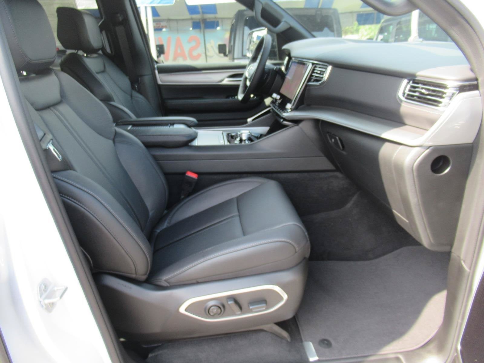 2026 Jeep Grand Wagoneer GRAND WAGONEER LIMITED RESERVE 4X4