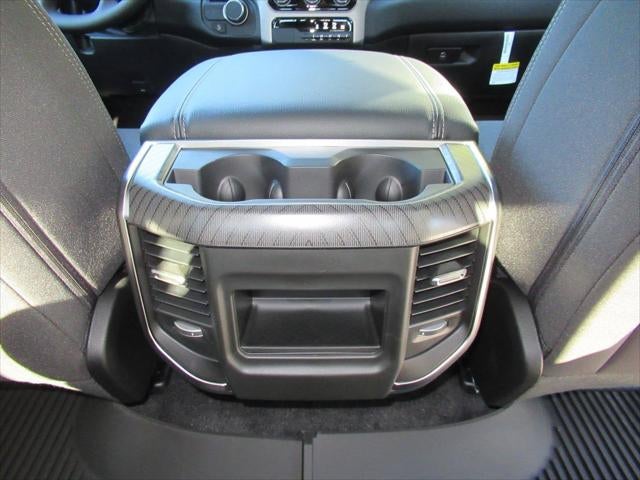 2027 RAM Ram 1500 RAM 1500 BIG HORN CREW CAB 4X2 5'7' BOX