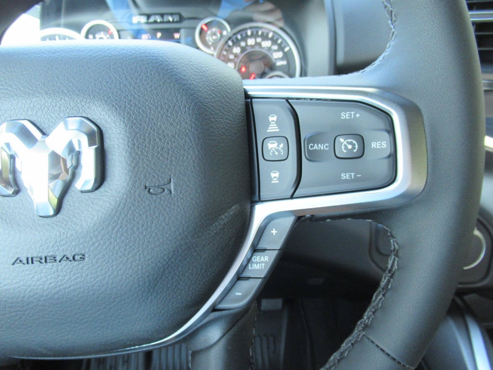 2027 RAM Ram 1500 RAM 1500 BIG HORN CREW CAB 4X2 5'7' BOX