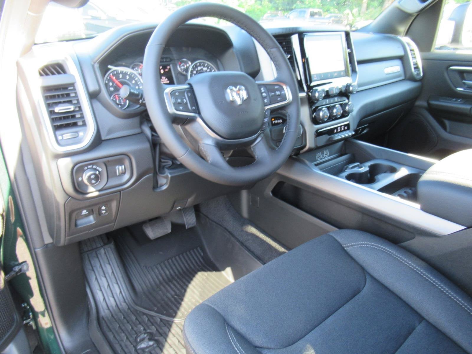 2027 RAM Ram 1500 RAM 1500 BIG HORN CREW CAB 4X2 5'7' BOX