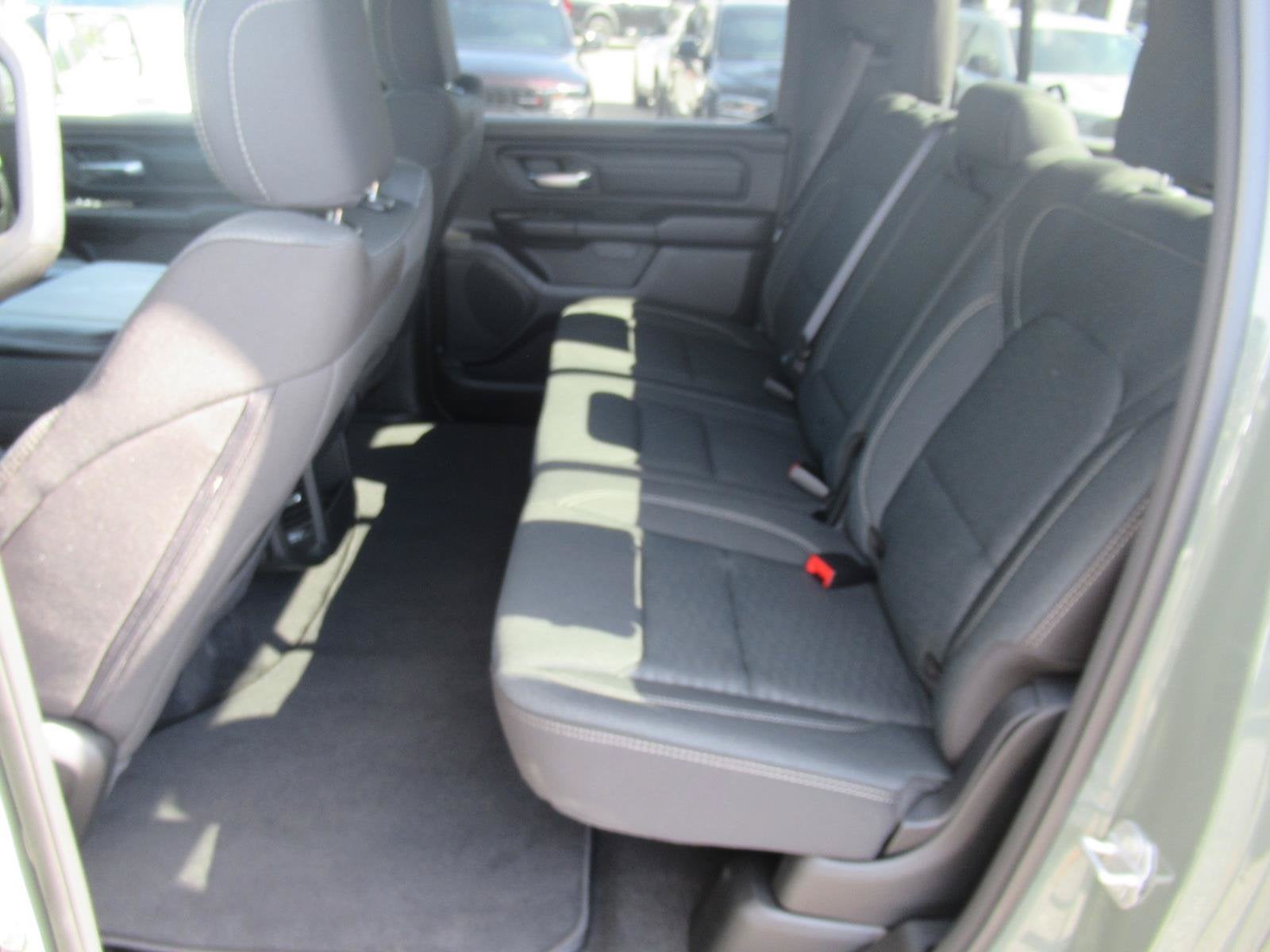 2026 RAM Ram 1500 RAM 1500 TRADESMAN CREW CAB 4X4 5'7' BOX