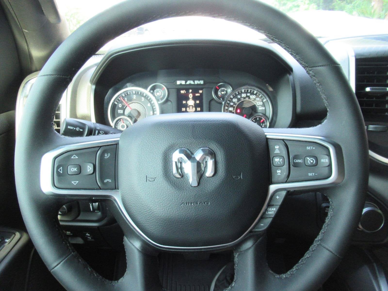 2025 RAM 1500 Big Horn Crew Cab 4x4 6'4' Box