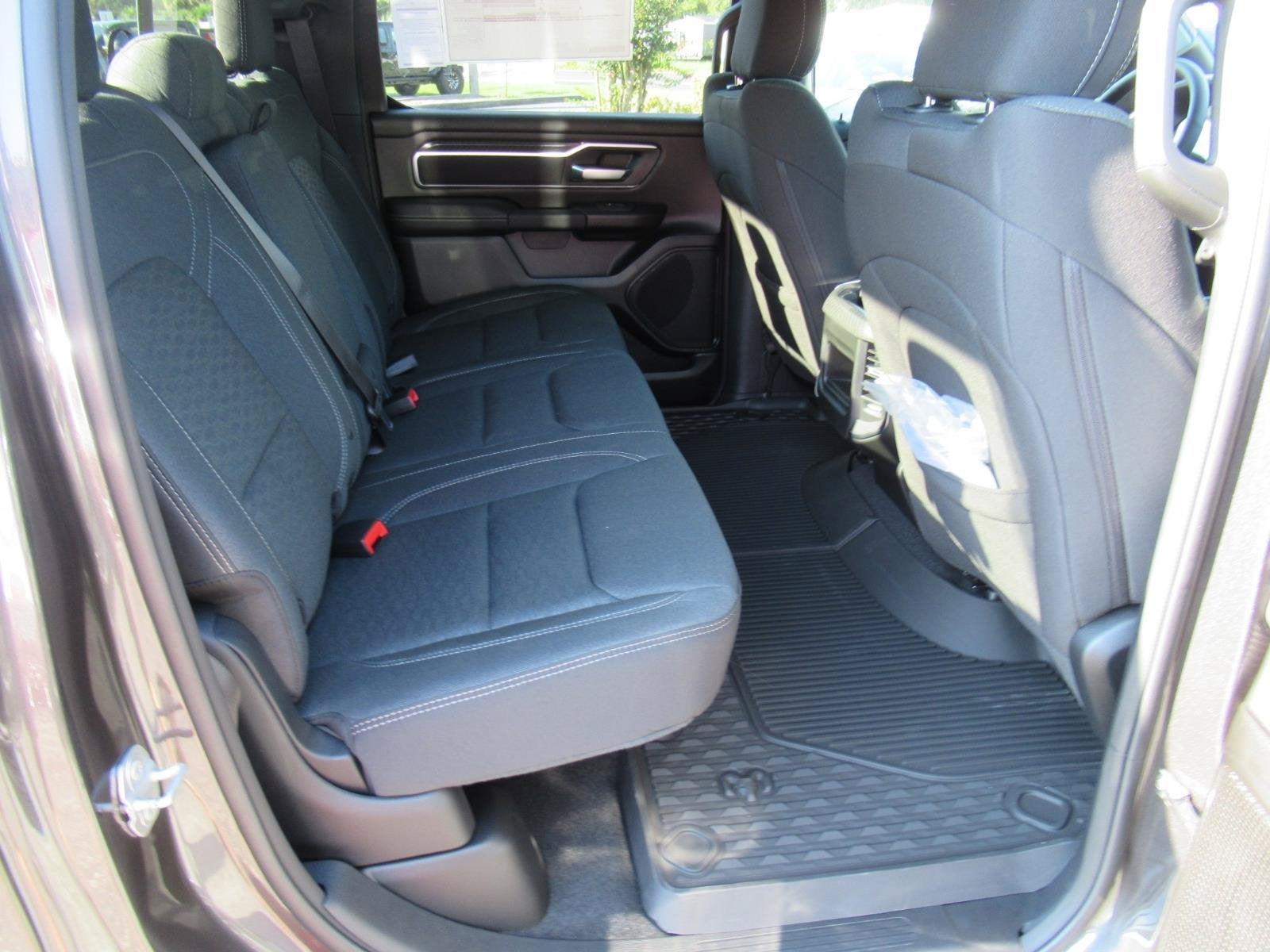 2027 RAM Ram 1500 RAM 1500 BIG HORN CREW CAB 4X4 5'7' BOX